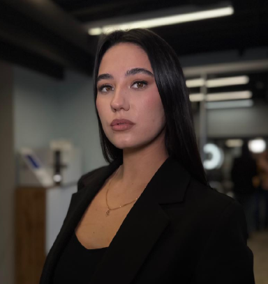 Мисс Полина